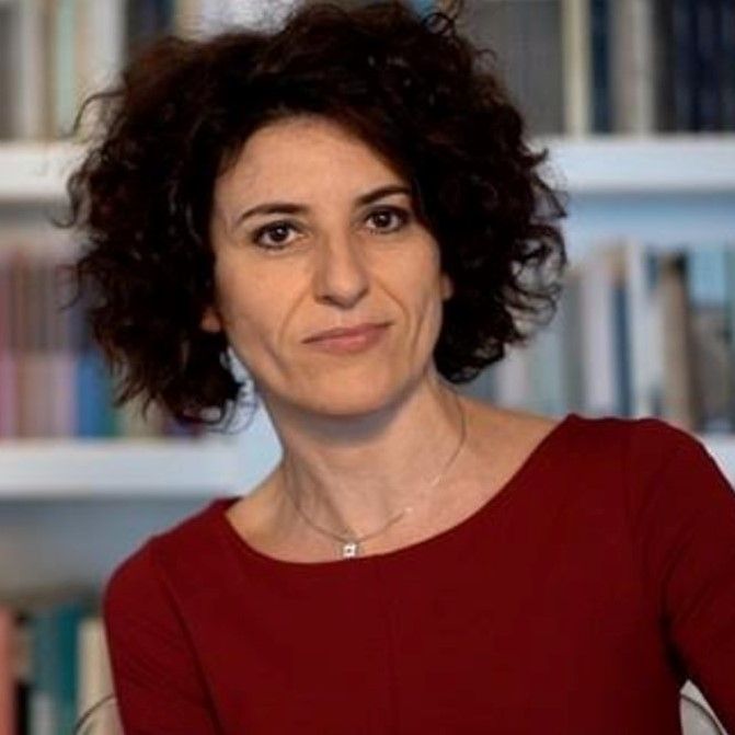 Paola Cereda lunedì 11 luglio per “Il cortile dei lettori. Serate con l’autore sotto le stelle” Paola Cereda lunedì 11 luglio per “Il cortile dei lettori. Serate con l’autore sotto le stelle”