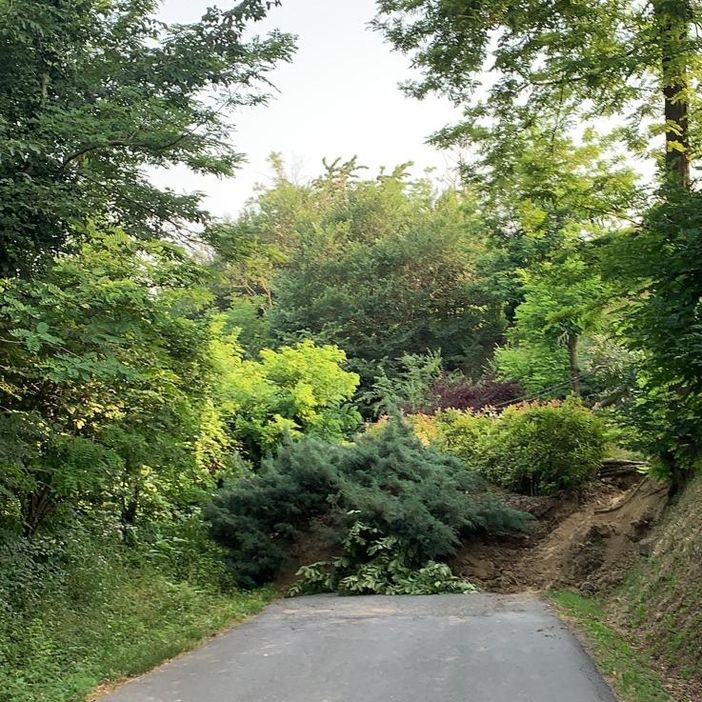 La frana in strada San Michele La frana in strada San Michele