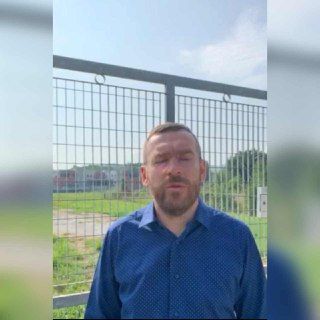 Lovisolo davanti allo "scheletro" del nuovo ospedale