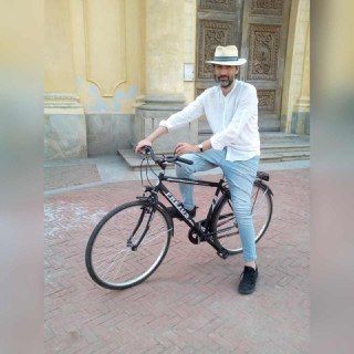 Uscito il libro del poeta villanovese Max Ponte, "Ad ogni naufragio sarò con te" Uscito il libro del poeta villanovese Max Ponte, "Ad ogni naufragio sarò con te"