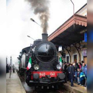 Oggi a 'Canelli Città del vino', mercatino enogastronomico e l'arrivo del Treno Storico