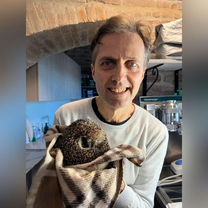 &quot;Raccontami qualcosa di bello&quot; del veterinario &quot;dei ricci&quot; Massimo Vacchetta a Villanova