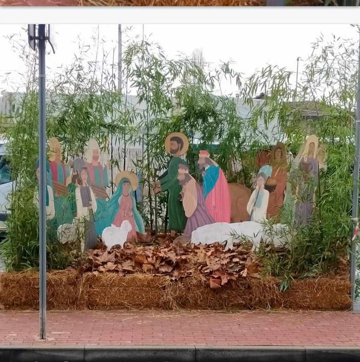 Il presepe senza il Gesù bambino Il presepe senza il Gesù bambino