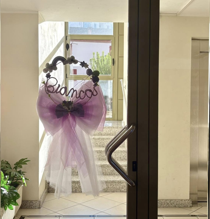 Il fiocco strappato (Fonte Facebook - Gruppo Asti) Il fiocco strappato (Fonte Facebook - Gruppo Asti)