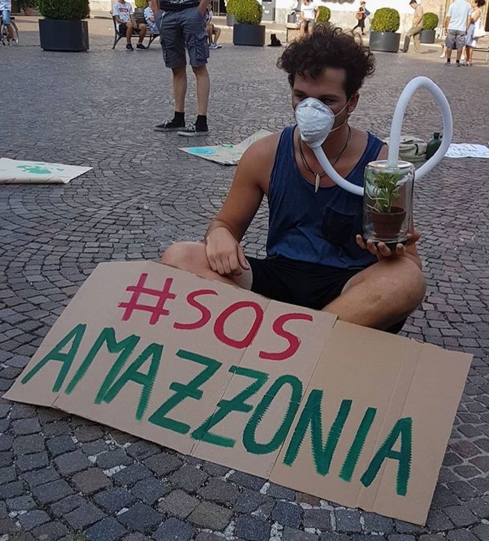 Immagini del presidio ancora in corso tratte dalla pagina Instagram dei FFF Asti Immagini del presidio ancora in corso tratte dalla pagina Instagram dei FFF Asti