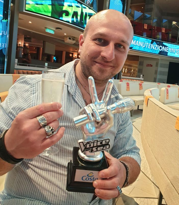 Il cantante astigiano Stefano Venturello vince il concorso &quot;The Voice of the Sea&quot;