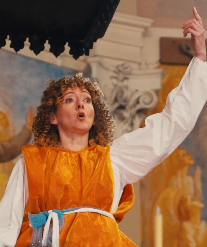 A Moncalvo tre sold out per "Ritratto d'artista con angelo": il teatro celebra Guglielmo Caccia