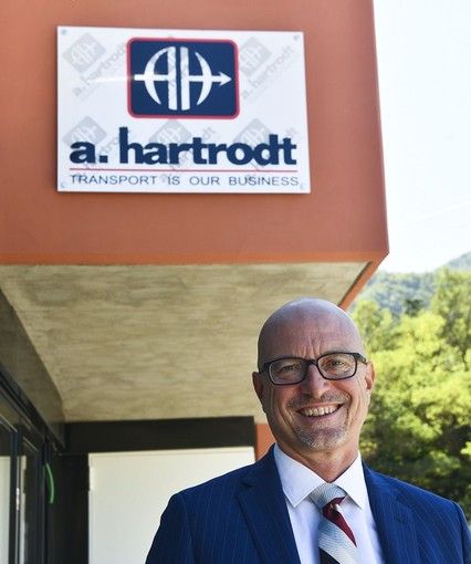 Chi lavora con trasporti e logistica di qualità sceglie i servizi della a.hartrodt, ecco perché