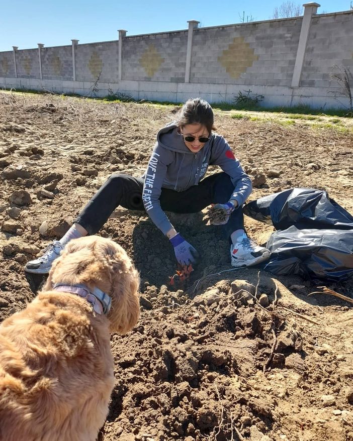 I volontari di Protect our home al lavoro a Villafranca
