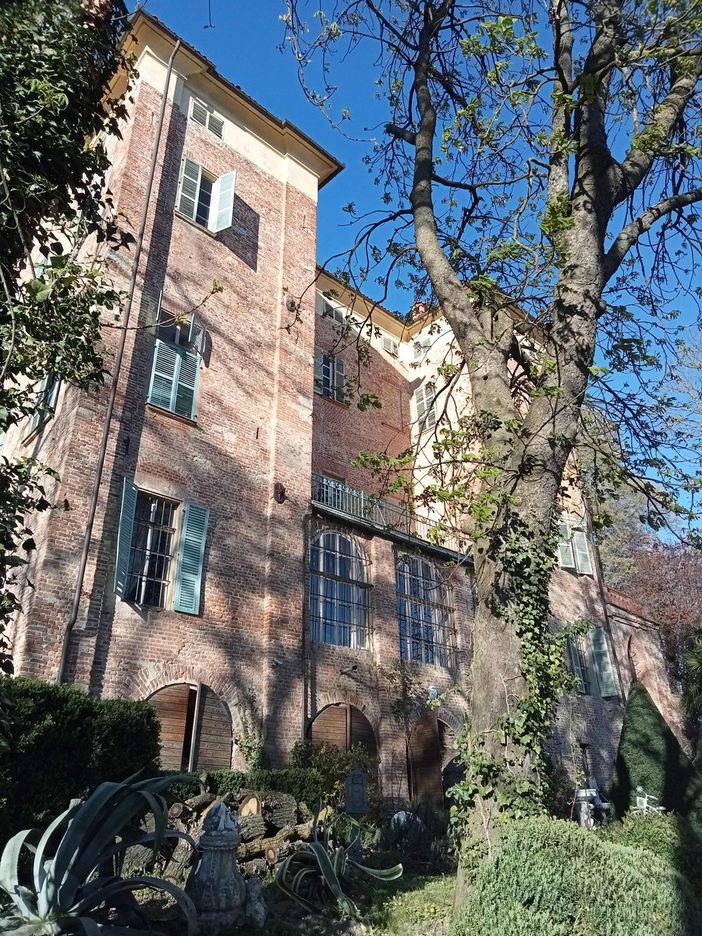 Uno scorcio del castello di Piea