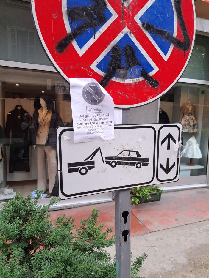 Polemiche sui lavori in via Massimo d'Azeglio ad Asti: l'opposizione chiede chiarimenti Polemiche sui lavori in via Massimo d'Azeglio ad Asti: l'opposizione chiede chiarimenti