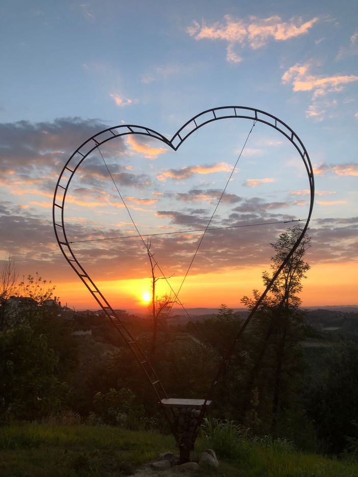 Notturni nelle Rocche: tra storia e migrazioni sotto le stelle del Roero Notturni nelle Rocche: tra storia e migrazioni sotto le stelle del Roero