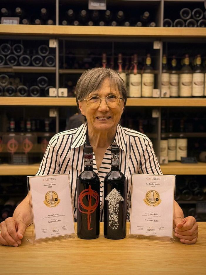 Doppio oro a Bruxelles per le etichette di Cascina Castlèt: premiati Passum e Policalpo Doppio oro a Bruxelles per le etichette di Cascina Castlèt: premiati Passum e Policalpo