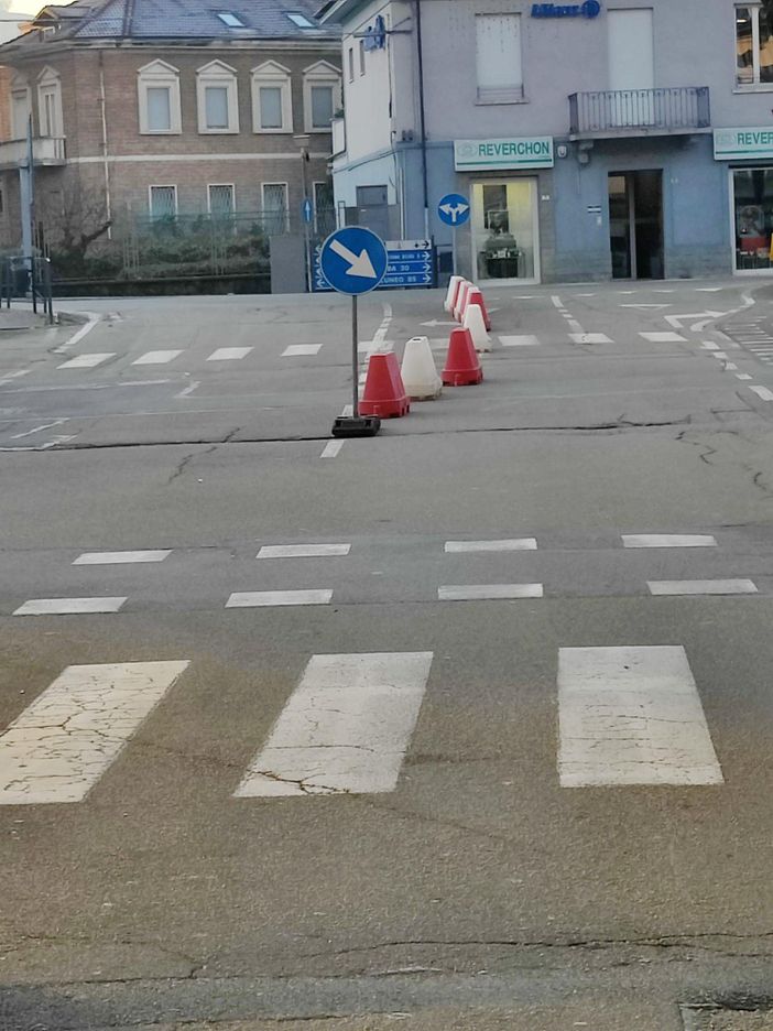 Canelli: da oggi al via la viabilità sperimentale in via Alfieri Canelli: da oggi al via la viabilità sperimentale in via Alfieri