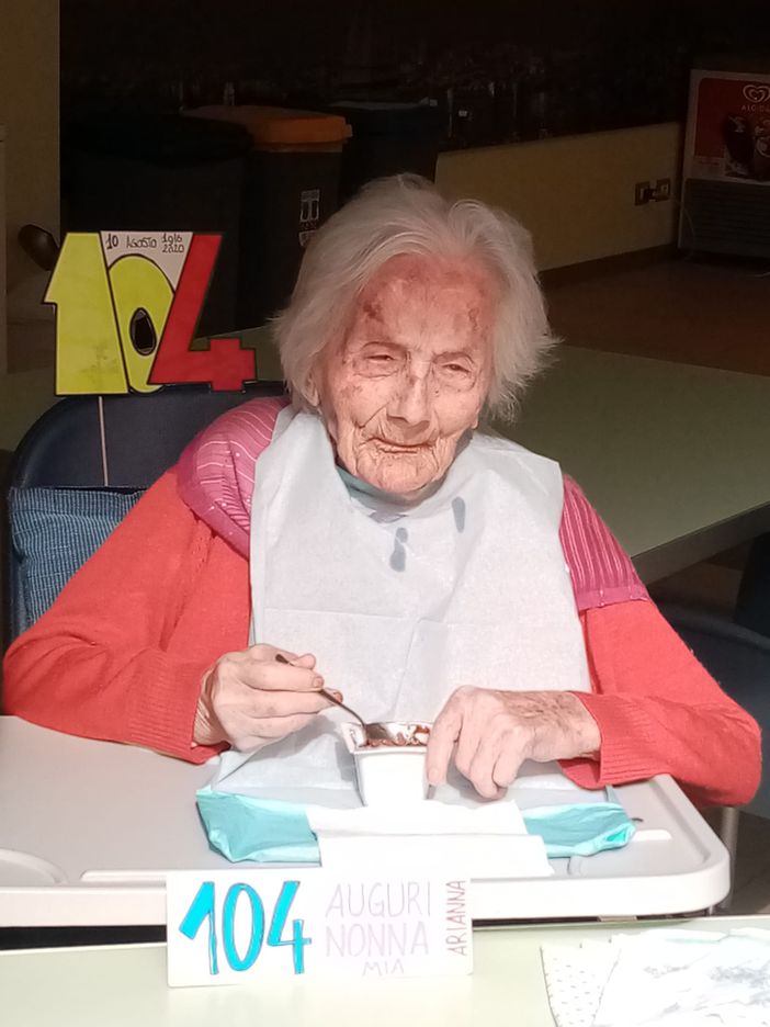 Ernestina per il suo 104 esimo compleanno, lo scorso 10 agosto