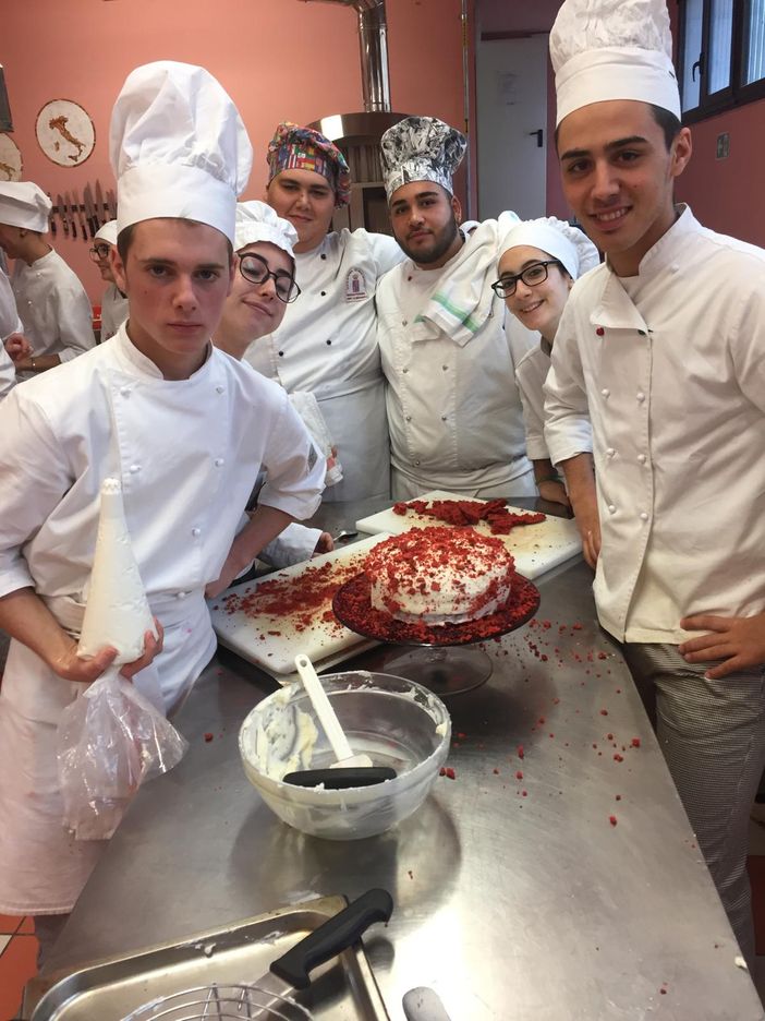 All’Istituto di enogastronomia di San Damiano d’Asti il gusto si fa dolce