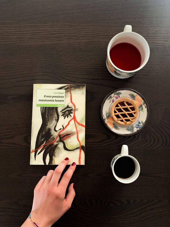 “Il mio prezioso manicomio lunare” - Foto &quot;Letture&quot;