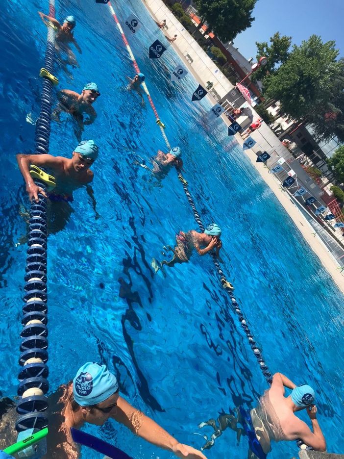 Ritorno in acqua per i componenti della prima squadra dell’Asti nuoto Ritorno in acqua per i componenti della prima squadra dell’Asti nuoto