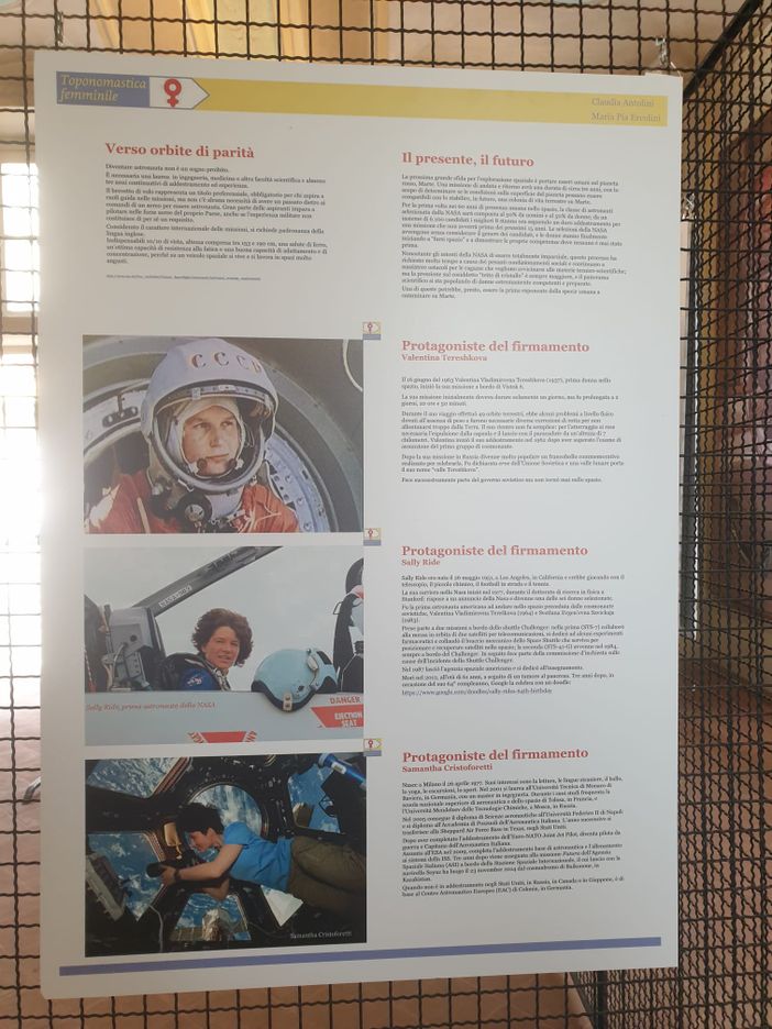 Il pannello "Verso orbite di parità" incentrato sulla Cristoforetti e, a fine articolo, altre immagini relative l'inaugurazione della mostra