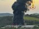 Perugia, incendio in fabbrica materiali plastici a Umbertide: enorme nuvola nera