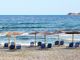 Vacanze sempre più care, i lettini al mare salgono di prezzo