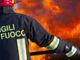Grave incidente nella notte: 5 ragazzi escono di strada e l'auto si incendia