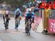 Ciclisti Giro d'Italia in arrivo ad Asti