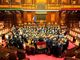 Foto di gruppo dei delegati ANIOC nell’aula legislativa di Palazzo Madama