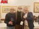 Il maestro Beppe Vessicchio al centro (a sinistra l'enologo Olivieri, a destra il presidente Porzio)