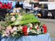 Il mazzo di fiori deposto in memoria di Manuela Coppo e del figlio Erik (Ph. Merfephoto - Efrem Zanchettin)