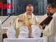 Monsignor Prastaro ritratto durante la celebrazione del Crisma (ph. Merfephoto - Efrem Zanchettin)