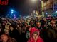 Folla per Zoe alla fiaccolata di Nizza