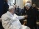 Papa Francesco con la cugina Carla, durante la sua visita astigiana Papa Francesco con la cugina Carla, durante la sua visita astigiana