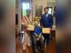 La signora Aurelia con la vicesindaca di Nizza Ausilia Quaglia e il presidente della Provincia e sindaco di Nizza Monferrato Simone Nosenzo