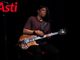 Stanley Jordan ritratto durante l'esibizione sul palco dell'Alfieri (ph. Merfephoto - Efrem Zanchettin)