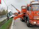 Bus di Asp finisce fuori strada terminando la corsa contro un palo della luce