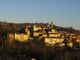 Una vista di Costigliole d'Asti con l'imponente castello