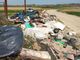 Una discarica a cielo aperto a pochi passi dall'argine del Tanaro