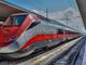Il Governo fa dietrofront sui treni: Speranza ripristina l'obbligo del distanziamento sui convogli