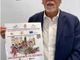 Il direttore di Confcommercio Claudio Bruno con la locandina dell'iniziativa