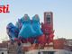 Ultime ore per godere delle attrazioni del luna park e poi, stasera, si chiude