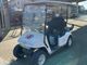 Una delle minicar elettriche in dotazione all'associazione V.A.O.