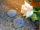 Fiori e pietre in memoria delle vittime della Shoah