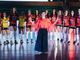 Polina Bosca ritratta con le atlete del team cuneese