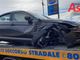 Incidente stradale a Castell'Alfero: un'auto finisce contro il muretto di un distributore di benzina Incidente stradale a Castell'Alfero: un'auto finisce contro il muretto di un distributore di benzina