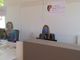 Addette al desk dell'Infopoint turistico di Asti
