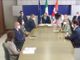 Regione, Cirio firma il &quot;bonus Piemonte&quot;: aiuti per parrucchieri, ristoranti, bar e discoteche