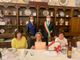 la neocentenaria Maria Margherita Argenta con le figlie e le istituzioni
