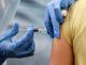 Il Piemonte diventa 'caso' con un biellese che va a farsi vaccinare con il braccio in silicone tentando di ingannare gli operatori