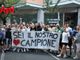 I festeggiamenti sotto casa del neo campione del mondo dei pesi medi di boxe, Etinosa Oliha (galleria fotografica a cura di Efrem Zanchettin)